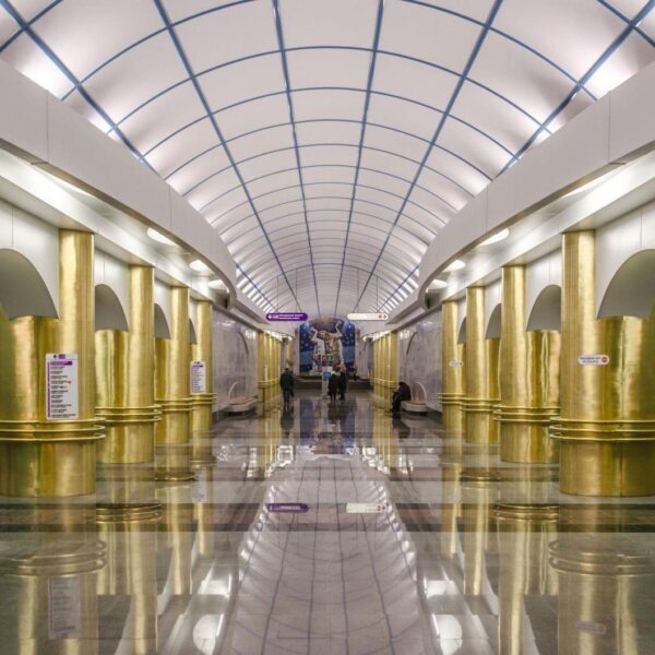 В метро Санкт-Петербурга запустили Wi-Fi (Metro SPB Line5 Mezhdunarodnaya c)