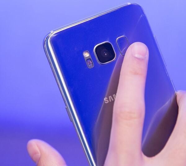 Samsung изменит место сканера отпечатков пальцев только в Galaxy Note 9 (https 2F2Fblueprint api production.s3.amazonaws.com2Fuploads2Fcard2Fimage2F4291512F165ee29a a1d6 4da1 8e00 a6de61a9ac35)