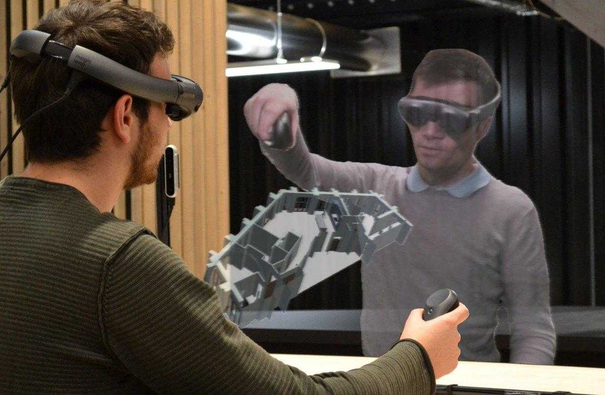 Virtual reality cartoon screen