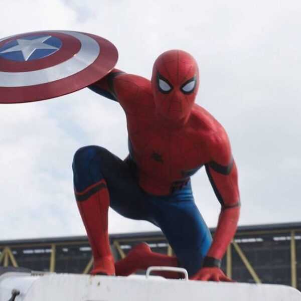 Marvel и Sony работают над новым соглашением о Человеке-Пауке (174362 iqzhaz9ztz spider man with captain americas)