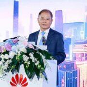 Глава Huawei рассказал шаги по освоению ИИ (eric xu huawei chair has24)