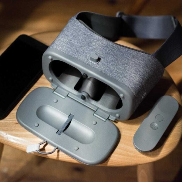 Шлем Google DayDream View доступен для предзаказа (daydream view vr 7 of 7)