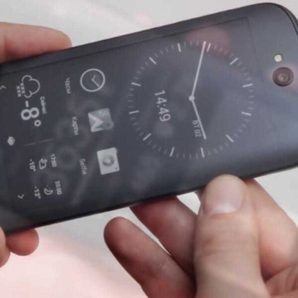 YotaPhone 3 выйдет в сентябре 2017 года (maxresdefault 2 1)