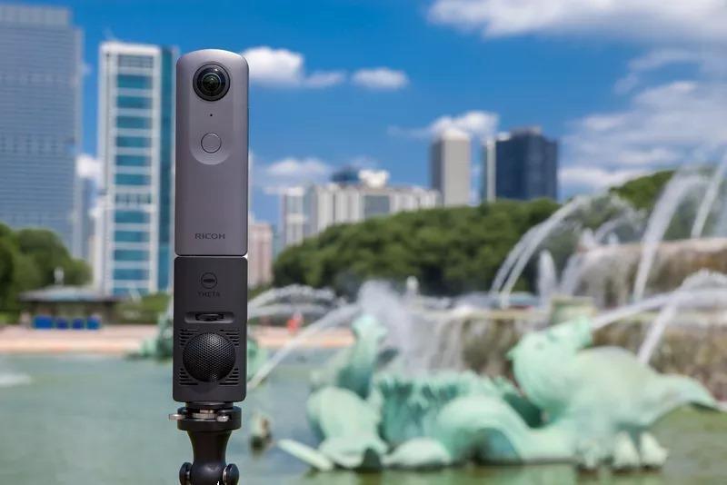 Ricoh Theta V 2