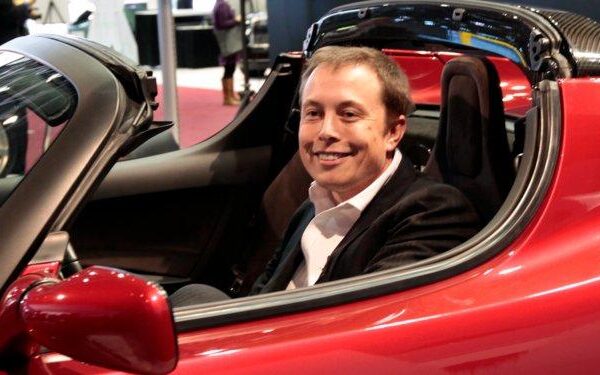 На Илона Маска за его твиты подали в суд инвесторы Tesla (5a2301b23dbef482008b9a0b 750 375)