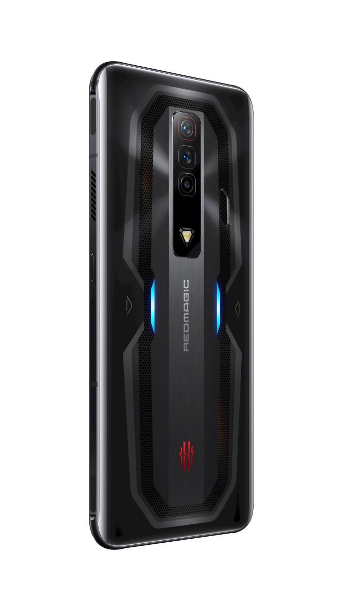 Nubia представила Red Magic 7 и 7 Pro с зарядкой на 135 Вт, камерой UD и улучшенным охлаждением (gsmarena 004 6)