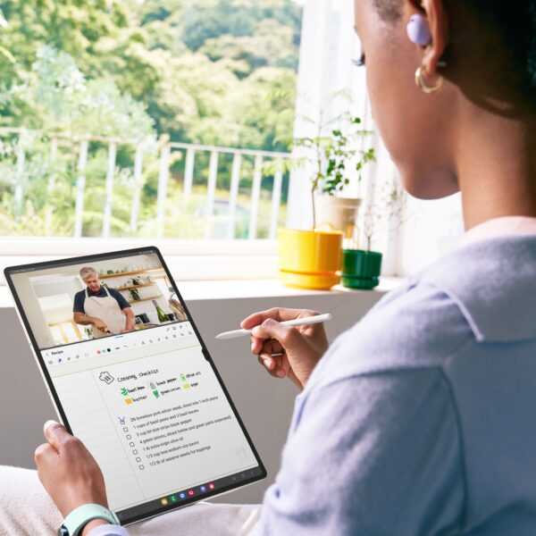 Samsung показал новые планшеты Galaxy Tab S9 на Unpacked 2023 (3. multi window)