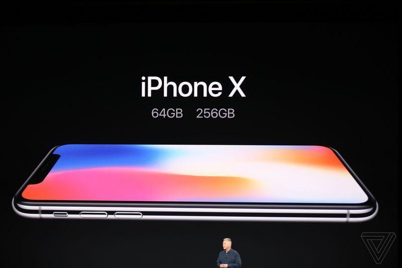 Мир не будет прежним. Apple представила iPhone X Мир не будет прежним. Apple представила iPhone X
