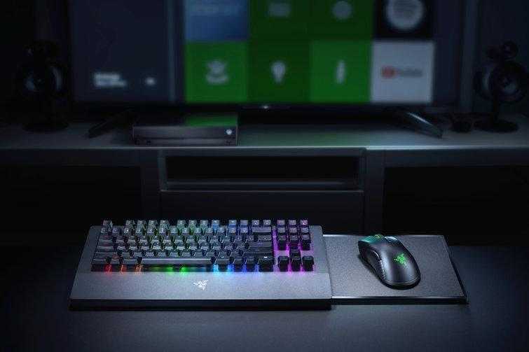 Razer представила набор из клавиатуры и мыши для Xbox One Razer представила набор из клавиатуры и мыши для Xbox One