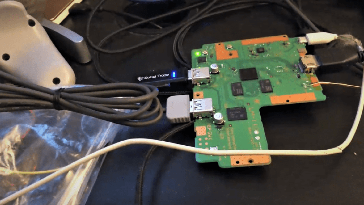 После взлома PlayStation Classic запускает любые сторонние игры с USB После взлома PlayStation Classic запускает любые сторонние игры с USB