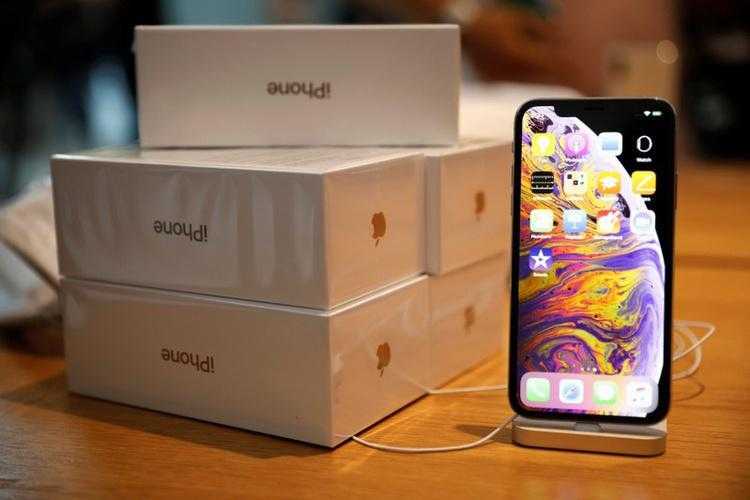 В Apple iPhone 2019 будет беспроводная зарядка других устройств, большие аккумуляторы и матовое стекло В Apple iPhone 2019 будет беспроводная зарядка других устройств, большие аккумуляторы и матовое стекло