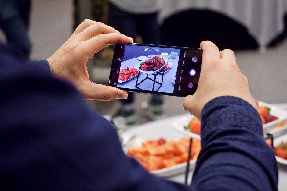 MWC 2019. LG представила свой 5G-смартфон LG V50 ThinQ MWC 2019. LG представила свой 5G-смартфон LG V50 ThinQ