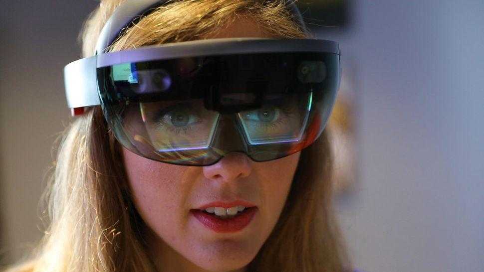 MWC 2019. Microsoft сделала очки смешанной реальности Hololens 2
