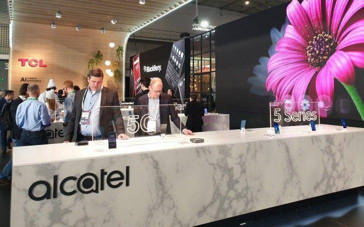 MWC 2019. TCL представила USB-модем с поддержкой 5G gsmarena_000-3-2 MWC 2019. TCL представила USB-модем с поддержкой 5G