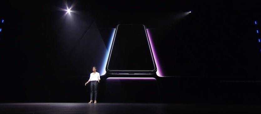 Samsung представил флагманский Galaxy S10+
