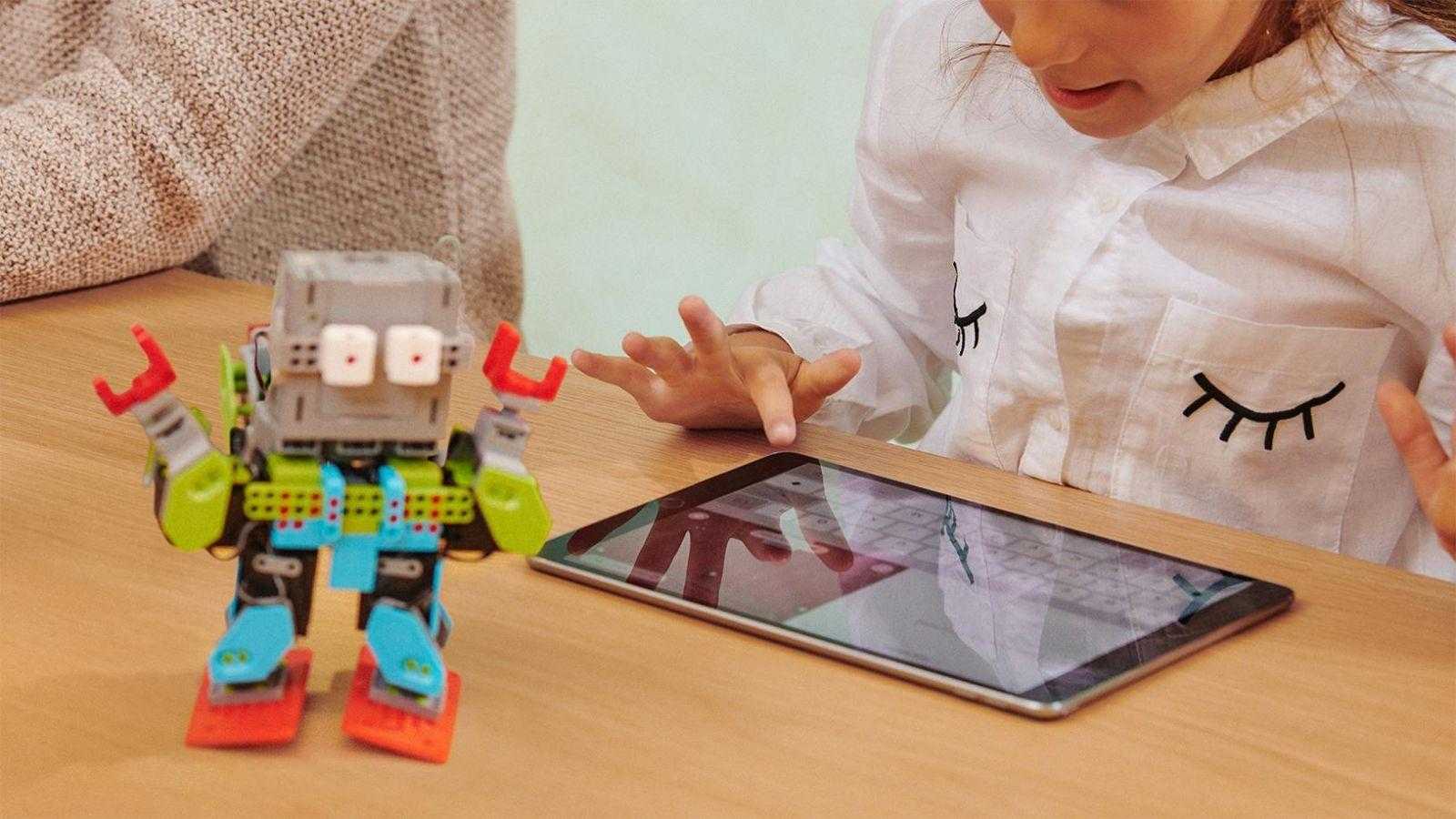 Apple отмечает 8 марта, рассказывая о достижениях женщин