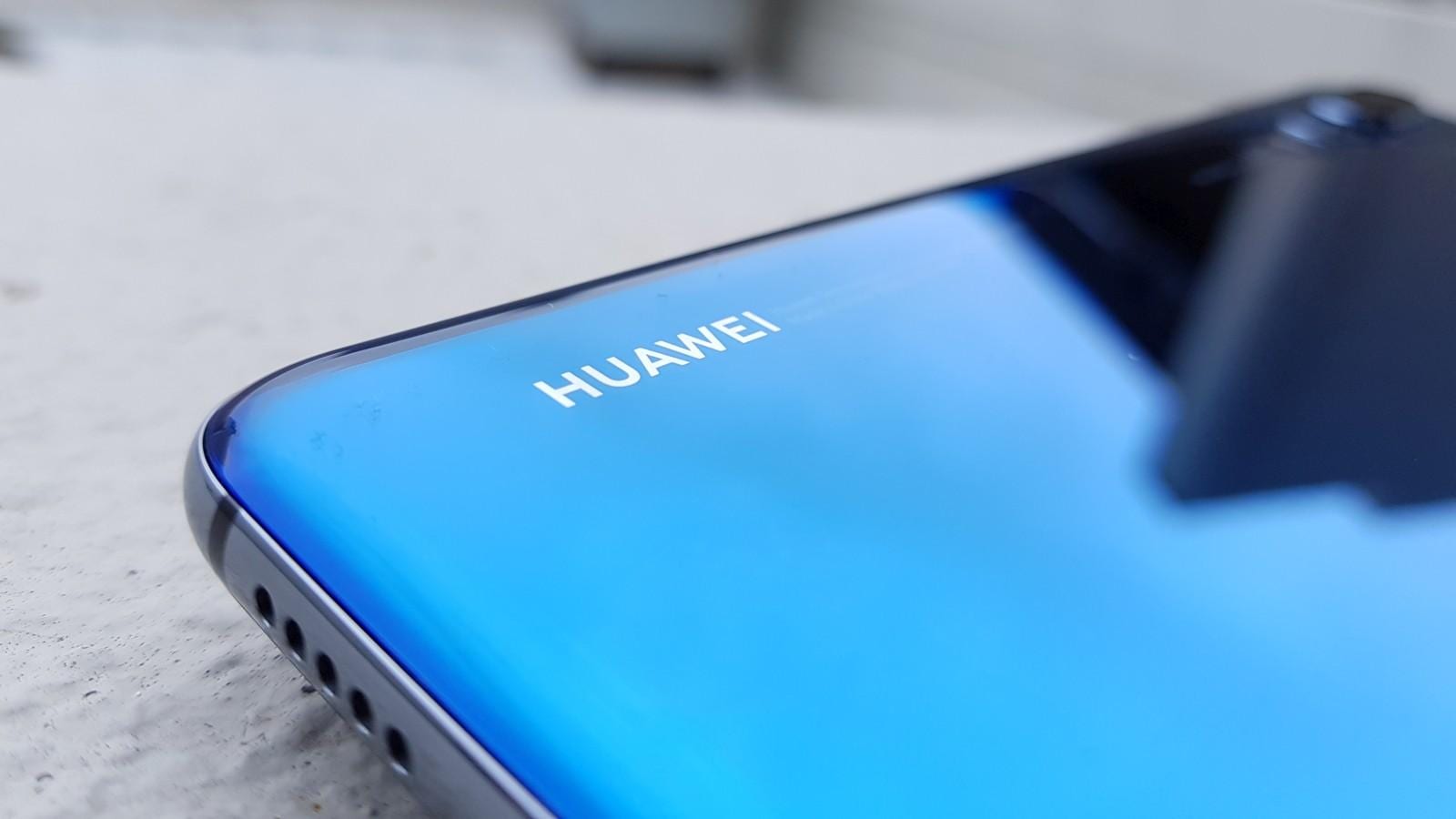 Google приостановит лицензию Huawei на Android в связи с запретом американского правительства