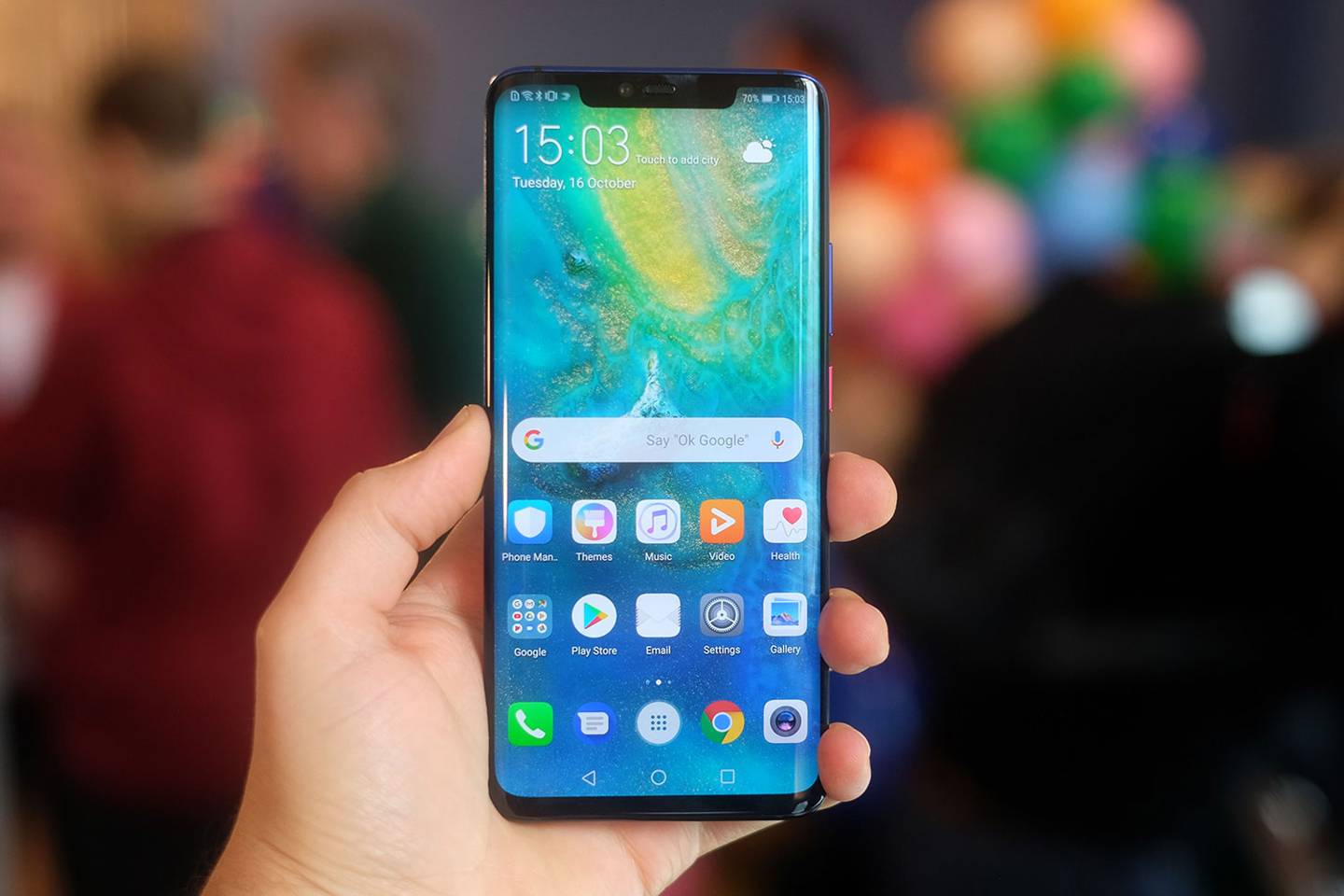 Huawei продала 10 миллионов смартфонов Mate 20