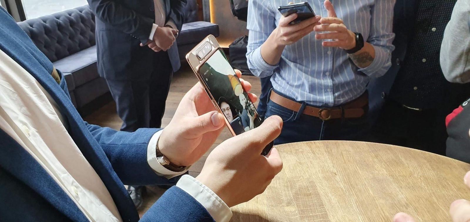 Samsung выпустил Galaxy A80 с вращающейся камерой
