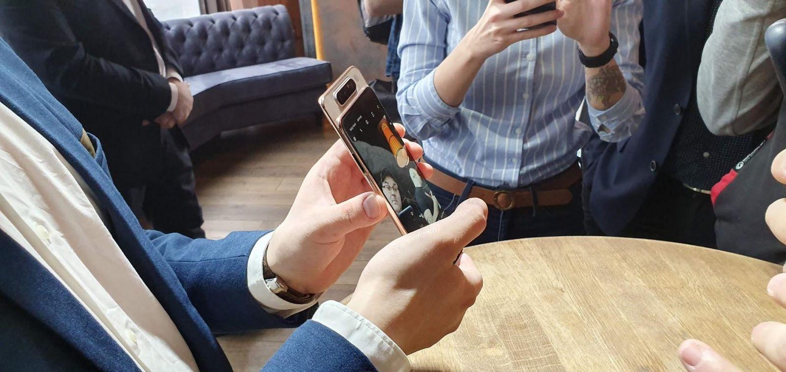 Samsung выпустил Galaxy A80 с вращающейся камерой