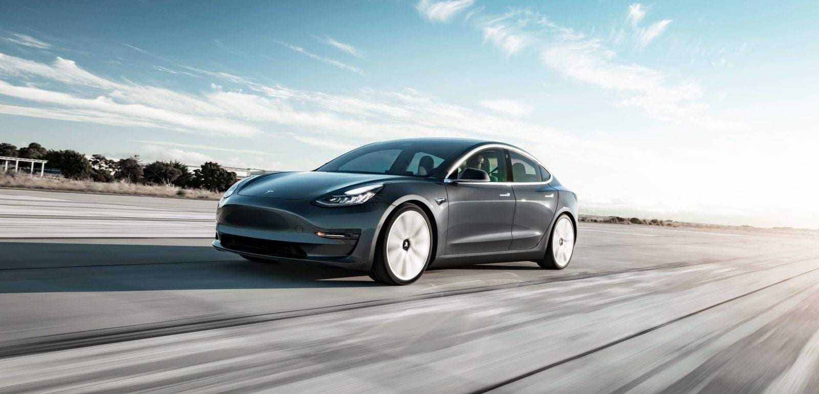 Автомобиль Tesla Model 3 больше не доступен для заказа онлайн Автомобиль Tesla Model 3 больше не доступен для заказа онлайн