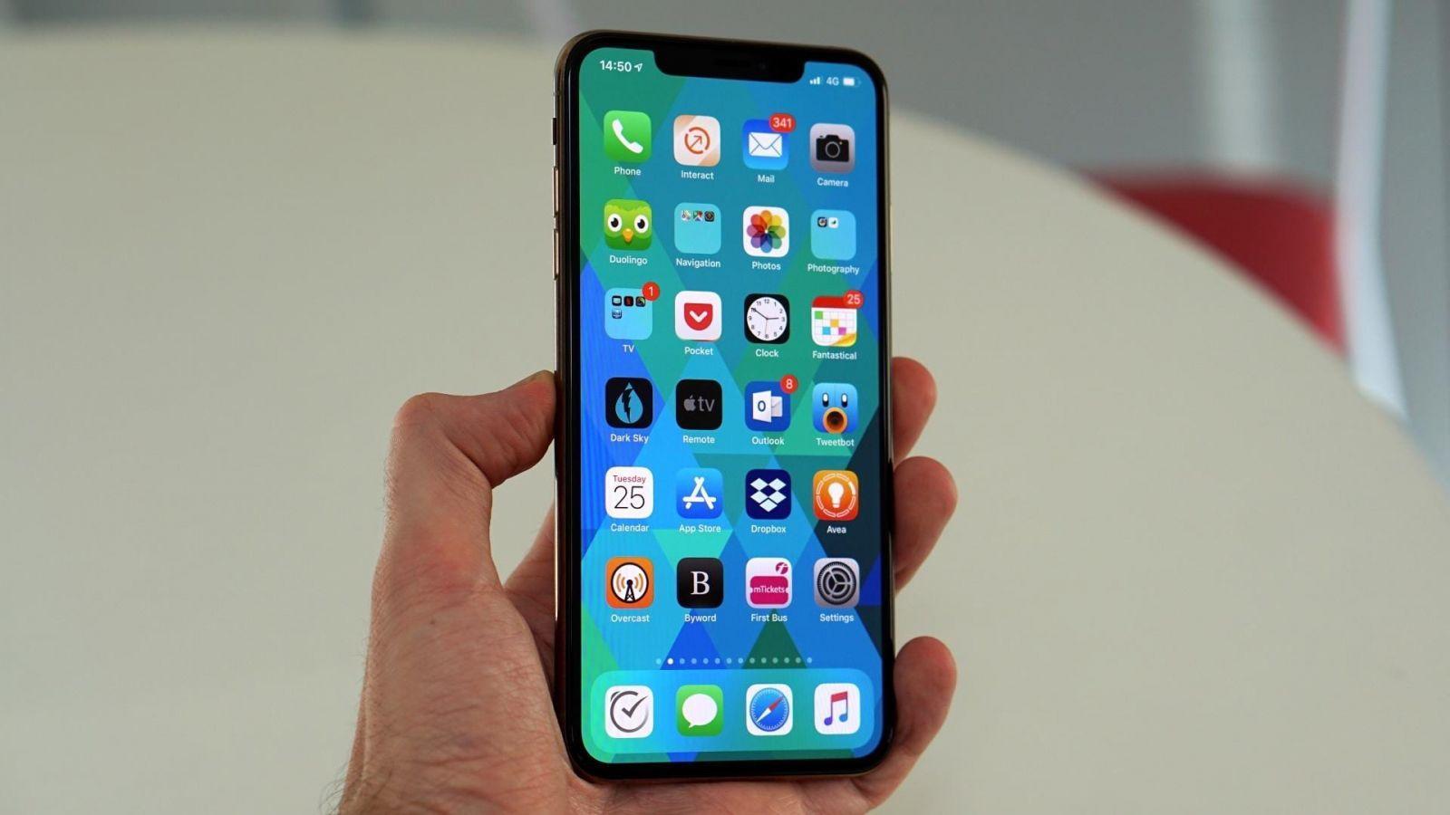 Apple iPhone XS Max получит огромный экран в 2020 году