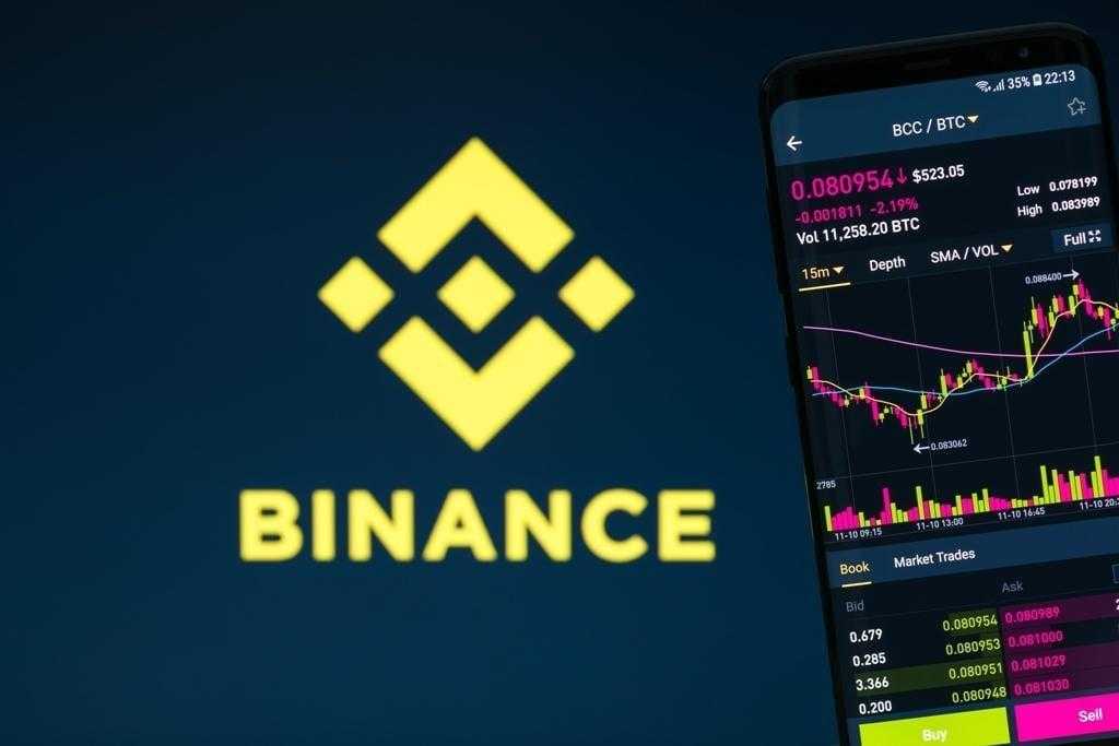 Приложение Binance вновь появилось в App Store после месячного перерыва