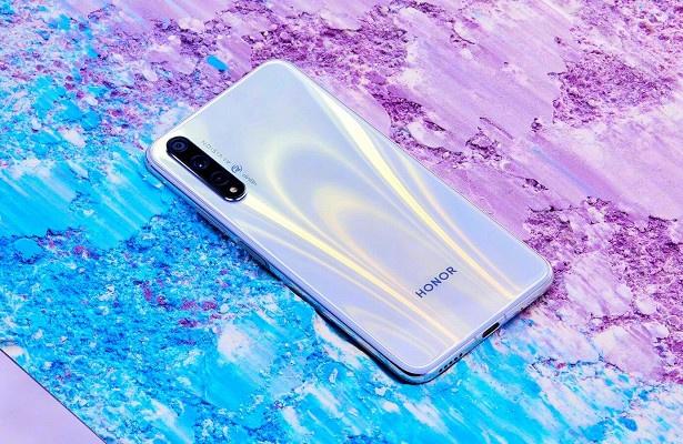 Компания Honor представила смартфон Honor 20s