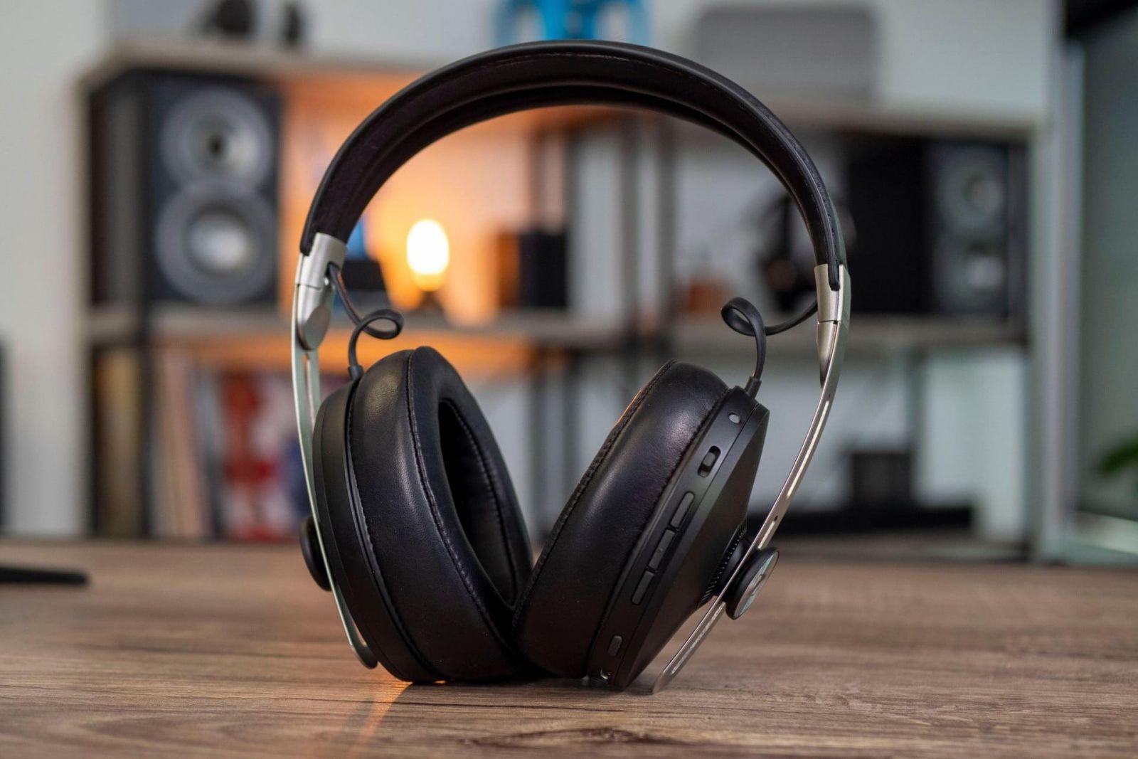 Sennheiser представила саундбар с технологией 3D-звучания и улучшенные наушники Sennheiser представила саундбар с технологией 3D-звучания и улучшенные наушники