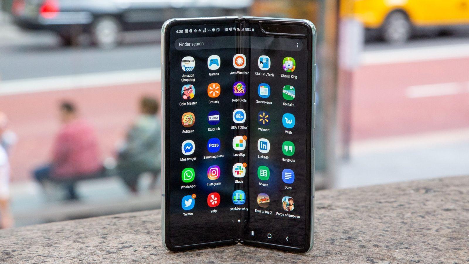 Samsung может выпустить Galaxy Fold 2 в июле Samsung может выпустить Galaxy Fold 2 в июле