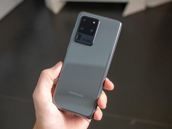 Смартфоны Samsung Galaxy S20 поступили в продажу в России Смартфоны Samsung Galaxy S20 поступили в продажу в России