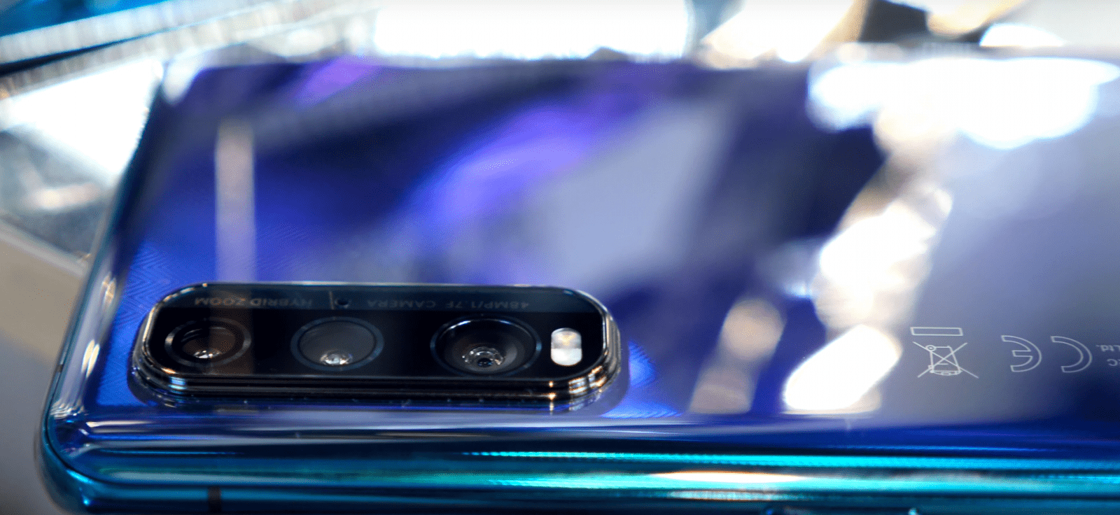 Oppo представил новый смартфон Find X2 Oppo представил новый смартфон Find X2