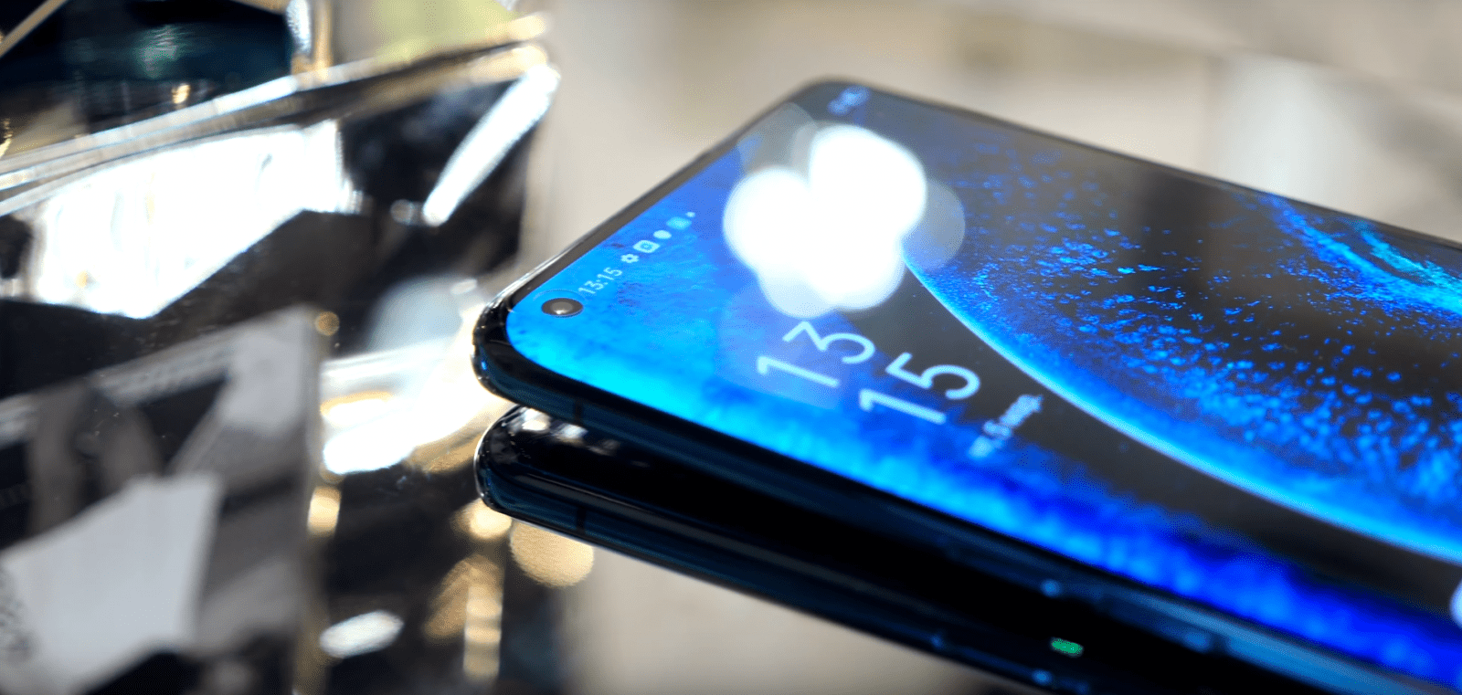 Oppo представил новый смартфон Find X2 Oppo представил новый смартфон Find X2