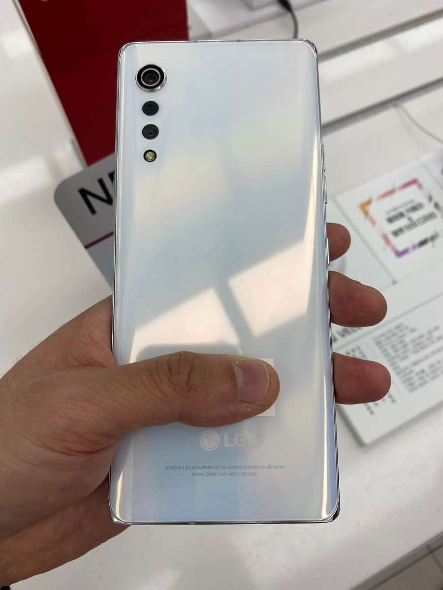 Новые фотографии LG Velvet выявили ранее неизвестные функции Новые фотографии LG Velvet выявили ранее неизвестные функции