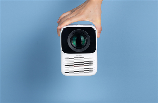 Xiaomi выпустила недорогой проектор с Full HD разрешением
