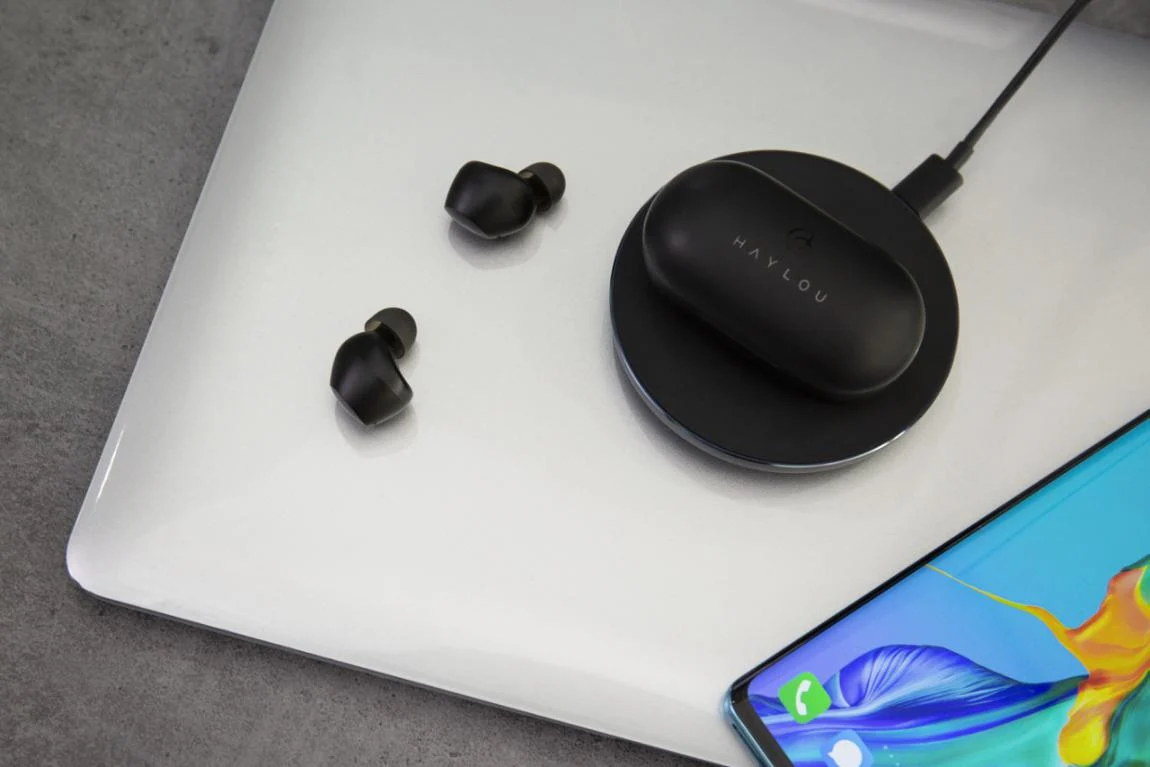 Xiaomi выпустила беспроводные наушники с шумоподавлением за 40 долларов