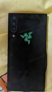 В сеть утекли фотографии Razer Phone 3