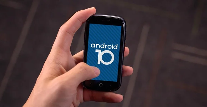Представлен самый маленький смартфон с ОС Android 10