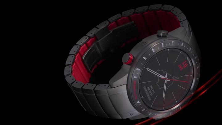 Garmin выпустила часы MARQ для путешественников, автогонщиков и авиаторов