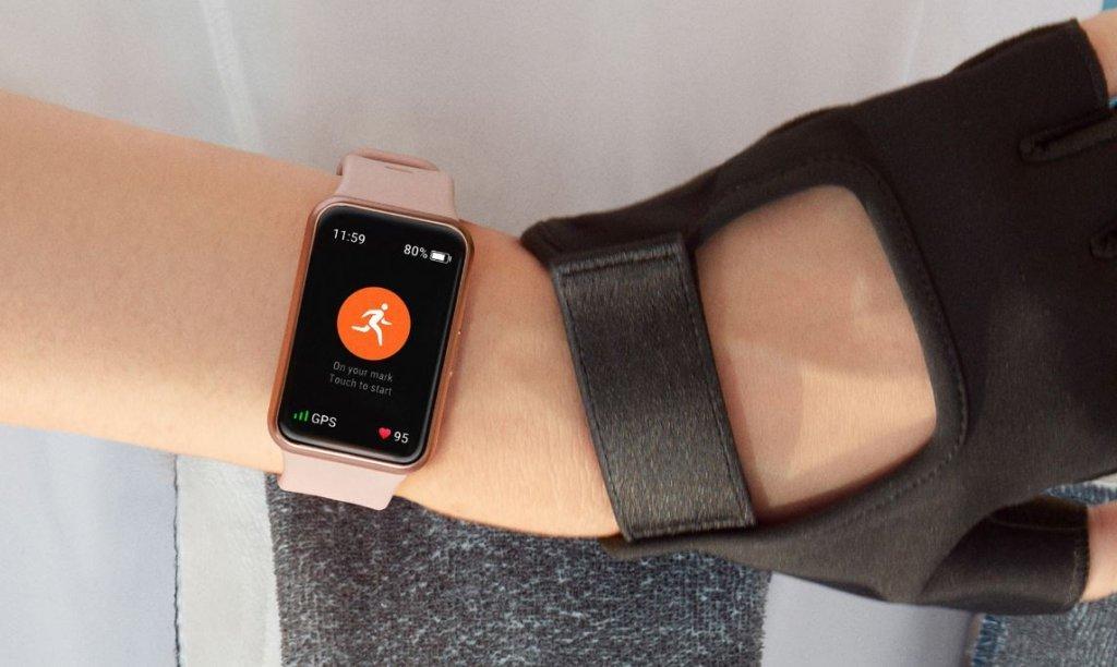 Компания Huawei представила фитнес-часы Huawei Watch Fit