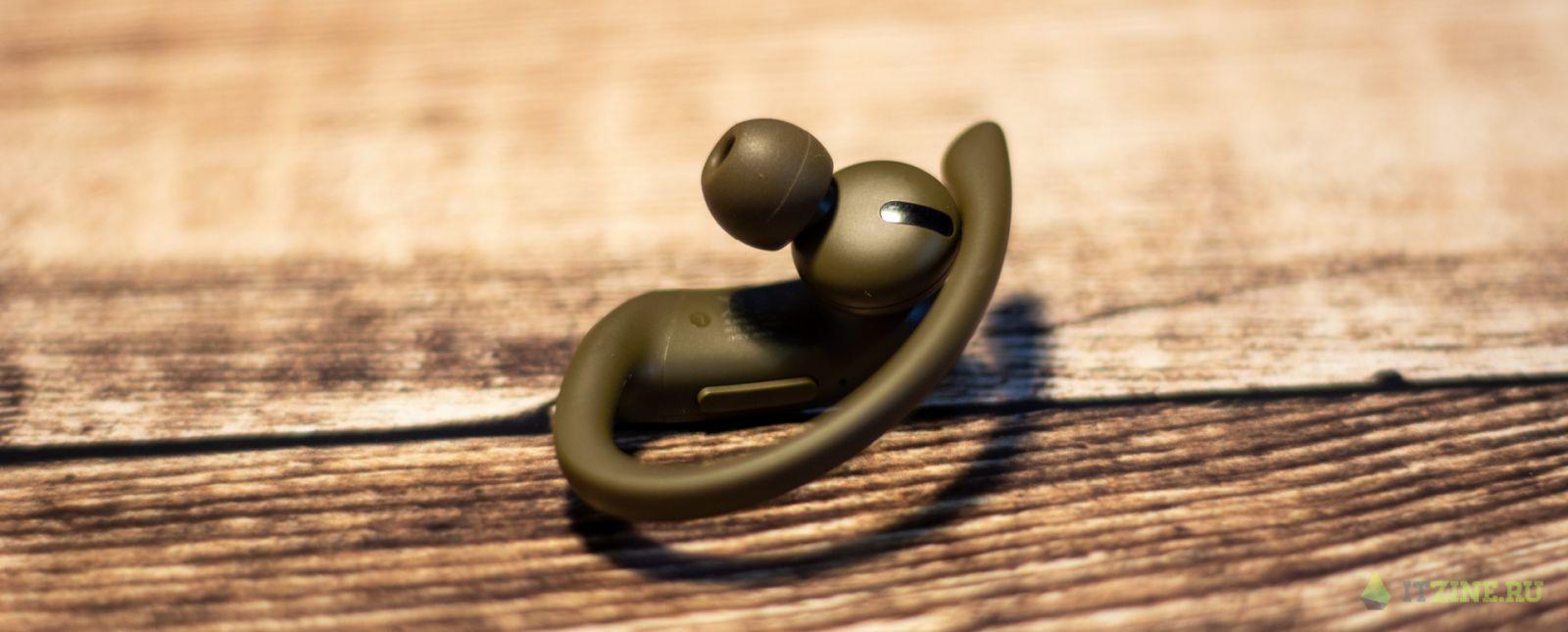Гибкое крепление Beats PowerBeats Pro на ухо