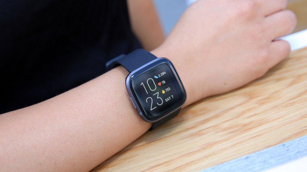 Google до сих пор не может купить Fitbit