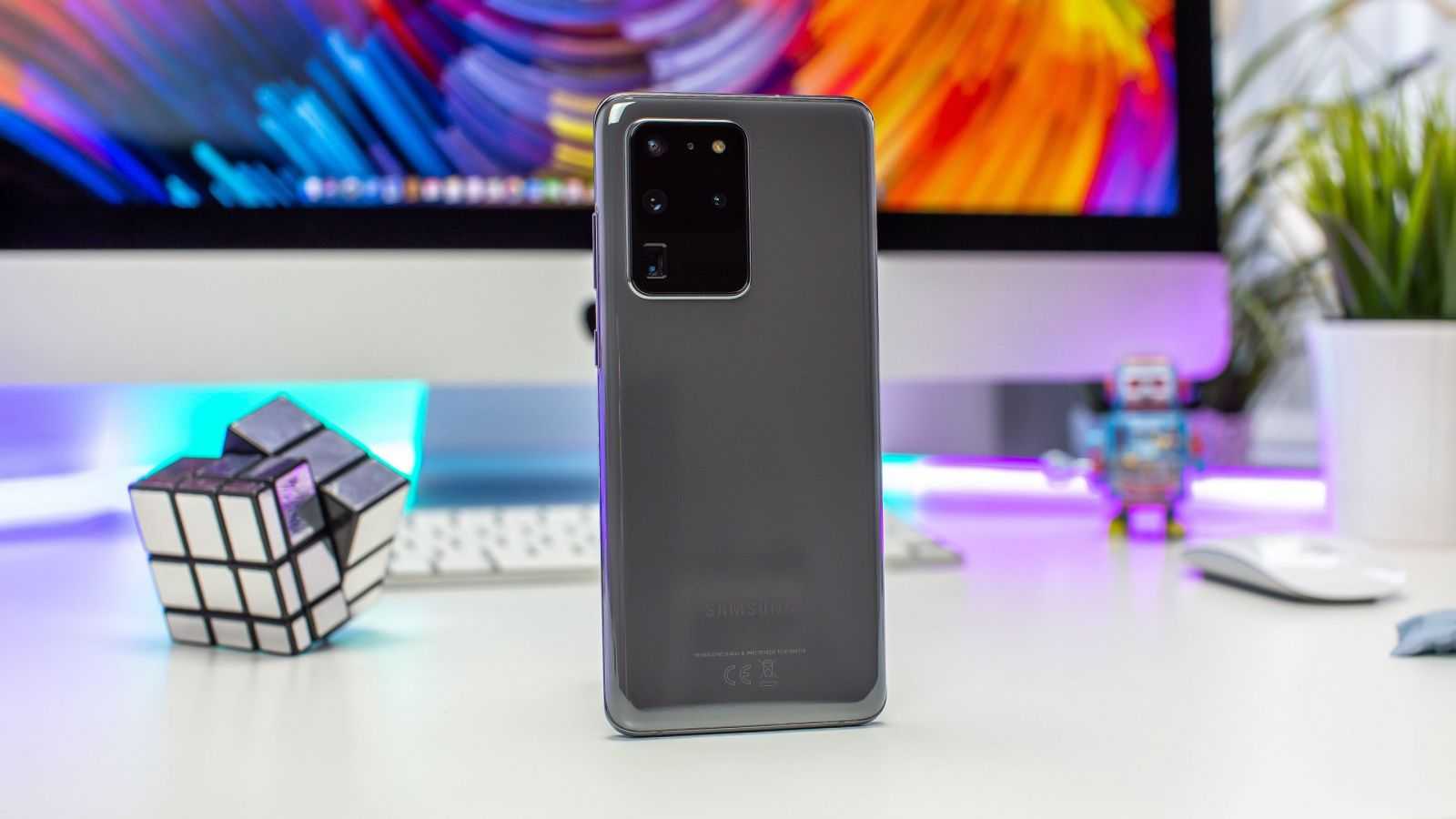 Samsung снизил цены на флагманы к праздникам