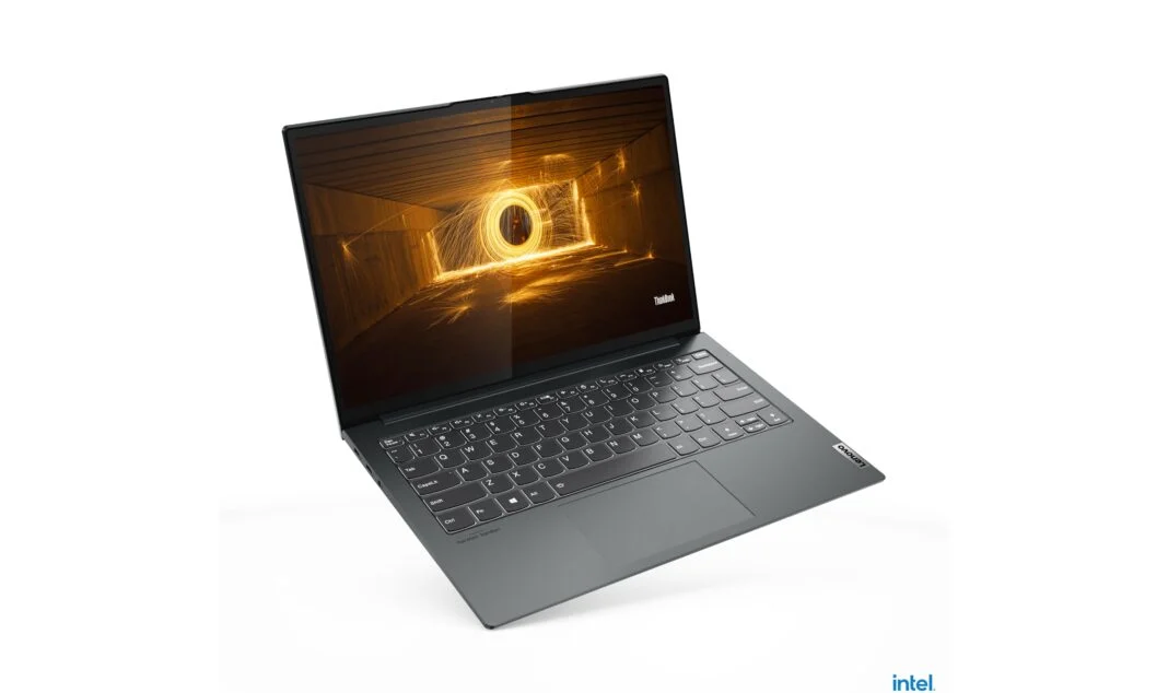 CES 2021: Lenovo представила новый ноутбук с E-ink экраном (2 1)