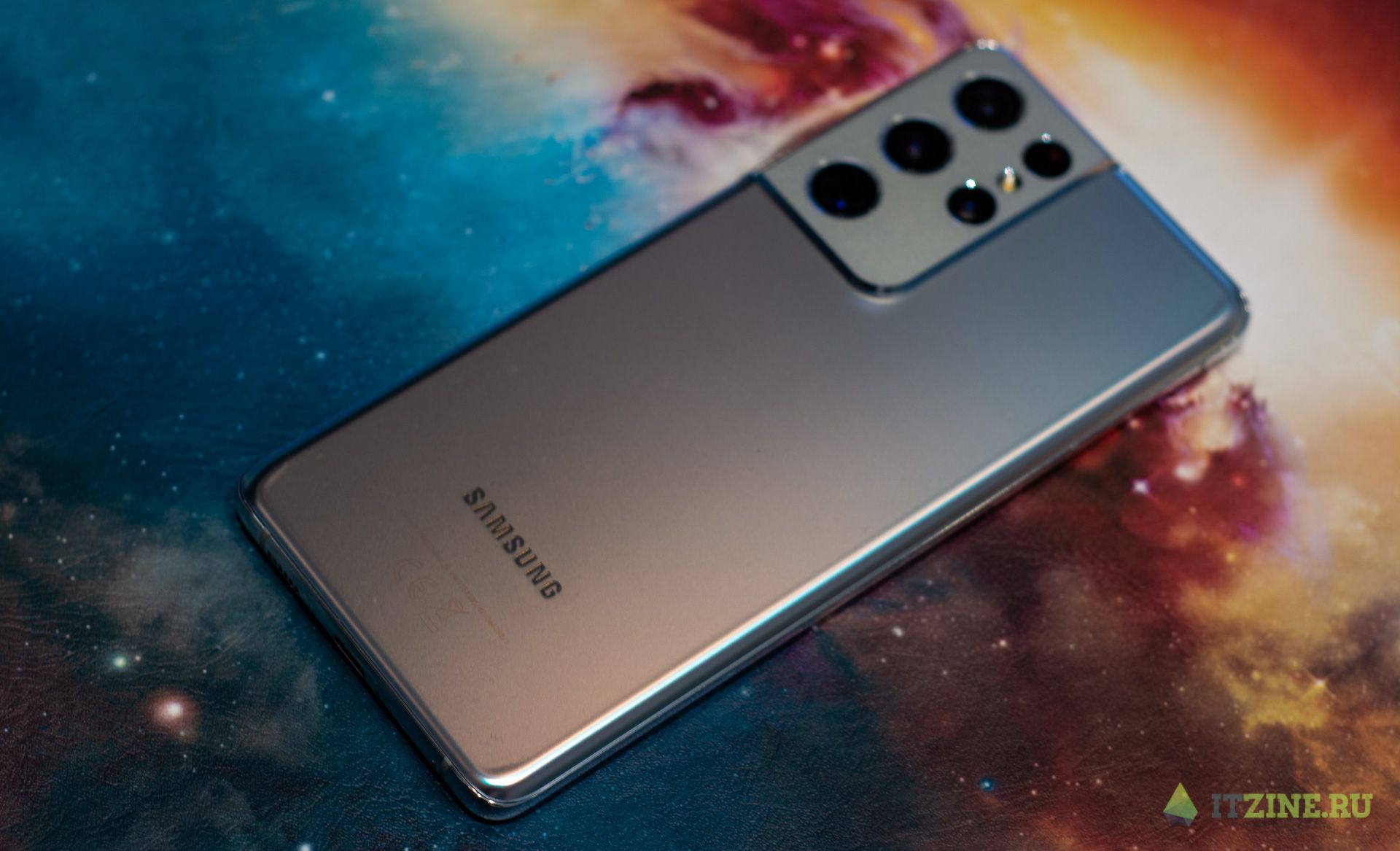 Samsung представил флагман Galaxy S21 Ultra ()