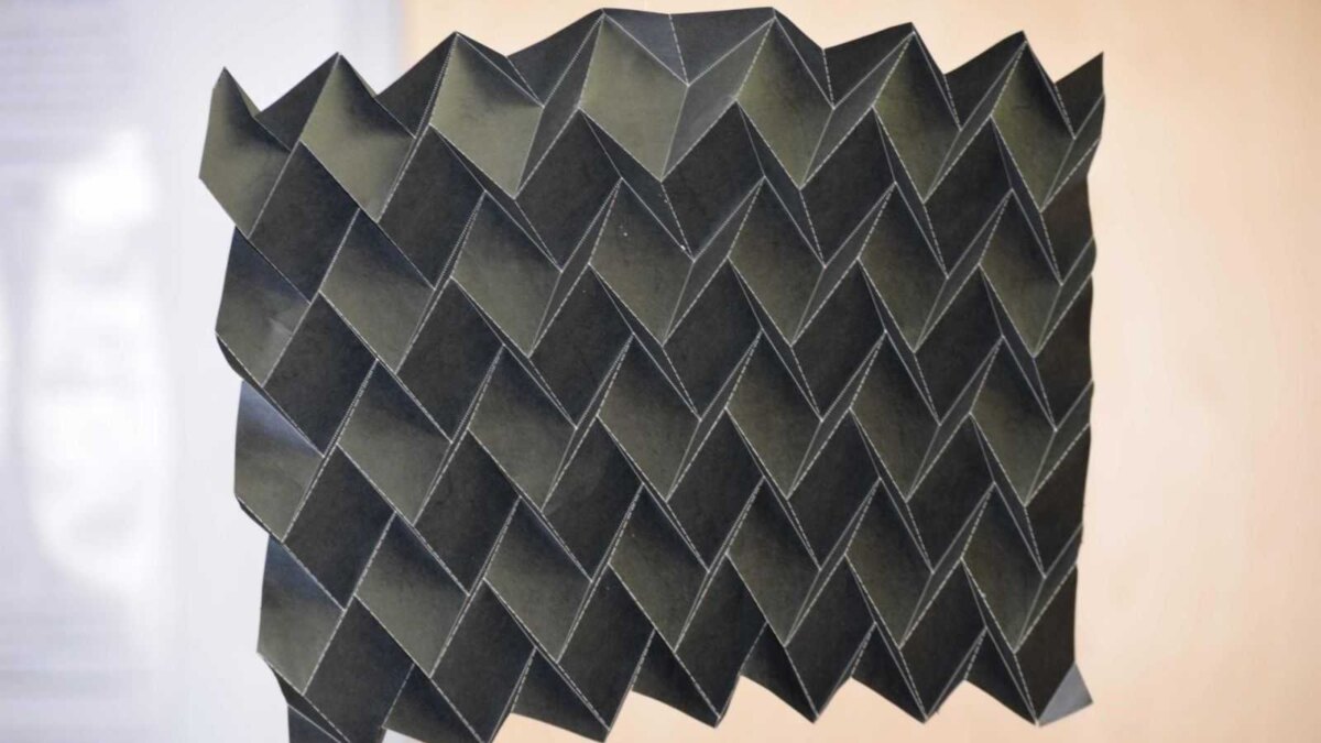 Новый оригами-радиатор защитит спутники от перепада температур 1 origami radiator configuration