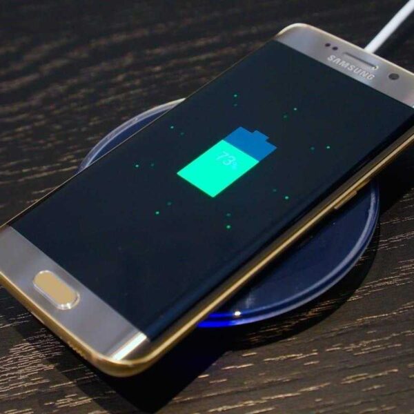 В сеть утекли фотографии аксессуаров к Samsung Galaxy S8 (Samsung Galaxy S8 aksessuary 0)
