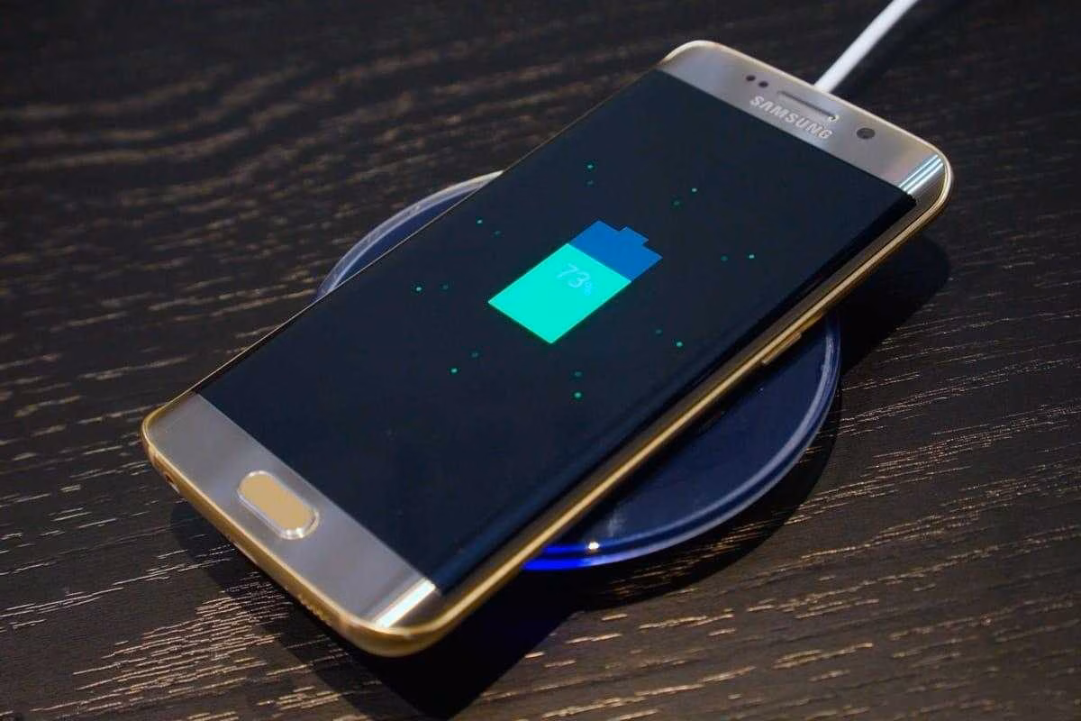 В сеть утекли фотографии аксессуаров к Samsung Galaxy S8 5 Samsung Galaxy S8 aksessuary 0