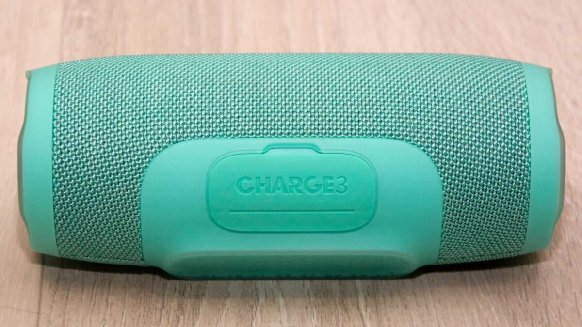 Слушай — заряжай. Обзор портативной колонки JBL Charge 3 21 DSC 2265