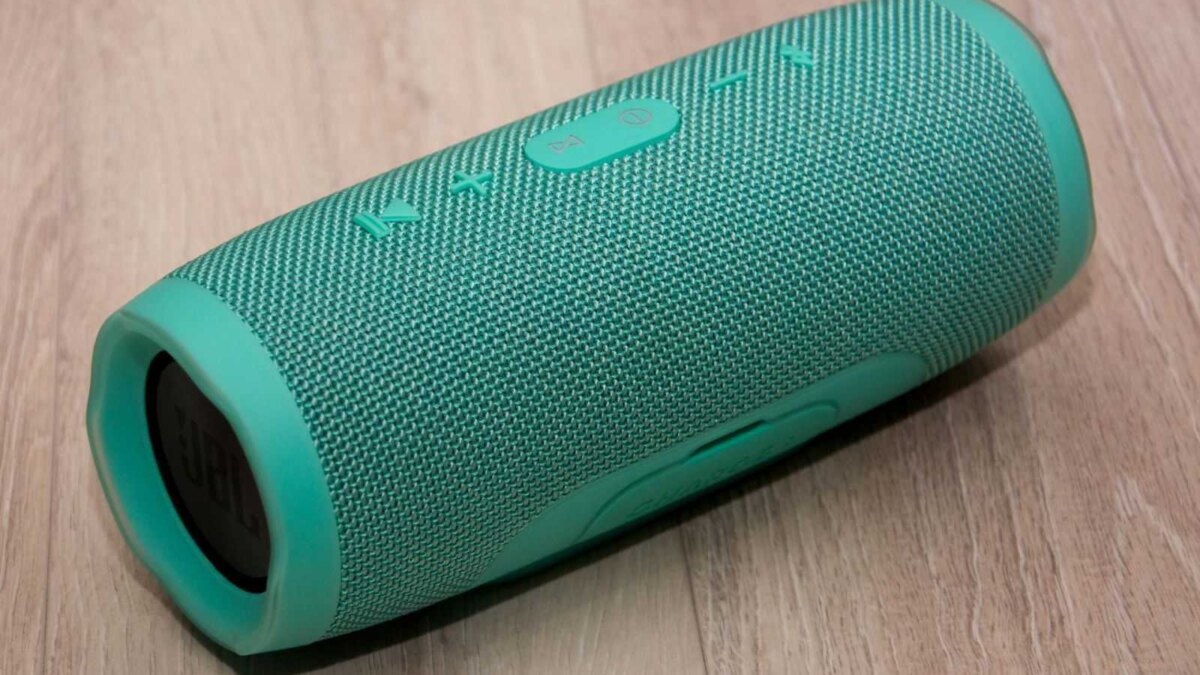 Слушай — заряжай. Обзор портативной колонки JBL Charge 3 14 DSC 2277